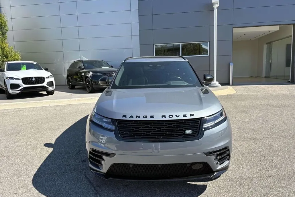 2025 Land Rover Range Rover Velar SE photo 1