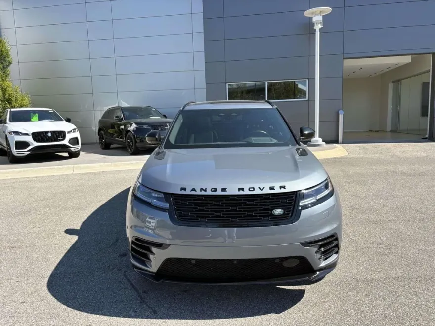 2025 Land Rover Range Rover Velar SE photo 1
