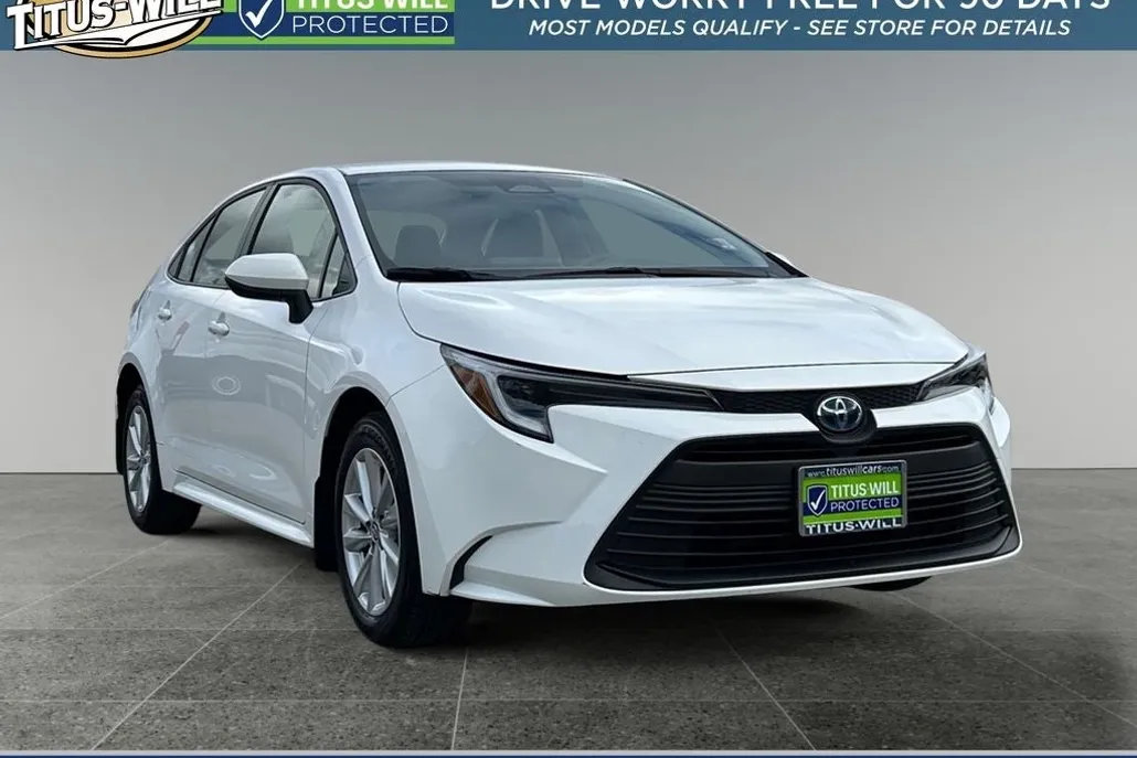 2024 Toyota Corolla Hybrid LE photo 1