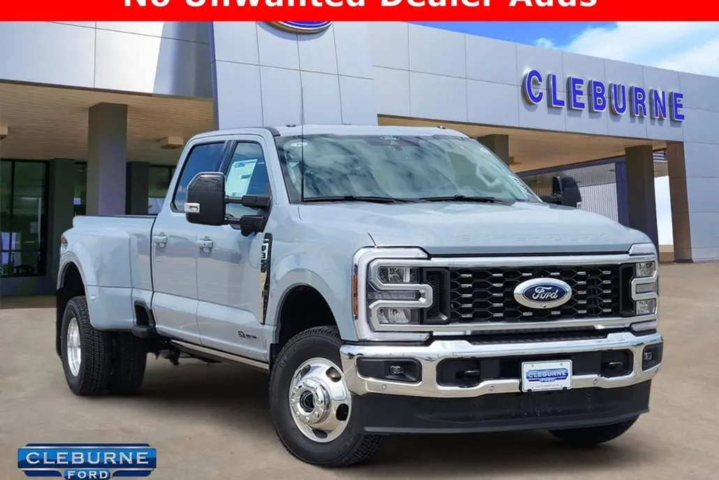 2025 Ford F-350 Lariat photo 1