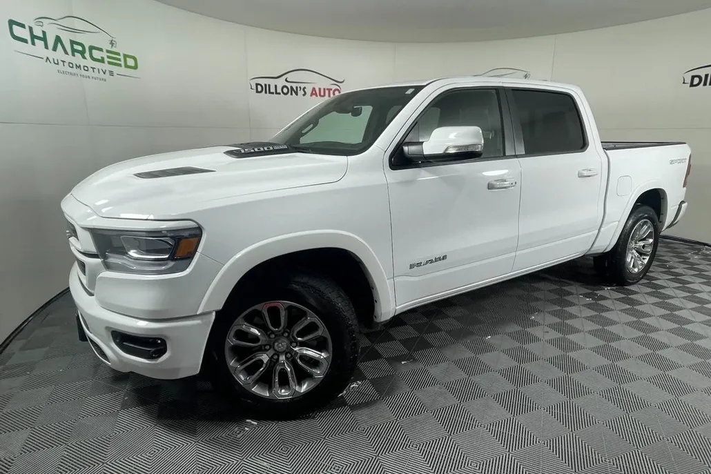 2022 Ram 1500 Laramie photo 1