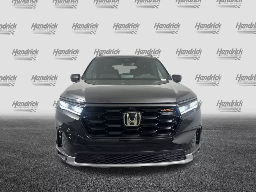 2025 Honda Pilot TrailSport photo 1