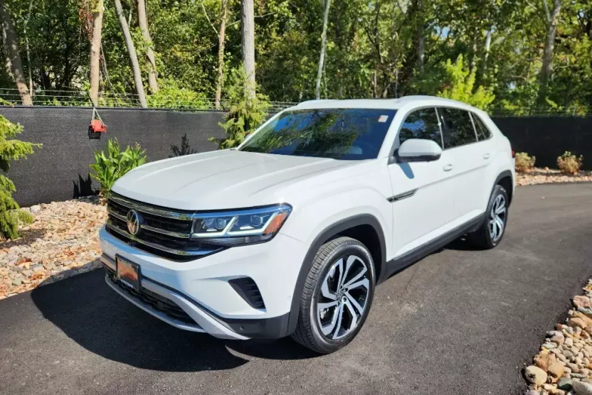 2020 Volkswagen Atlas Cross Sport V6 SEL Premium photo 1