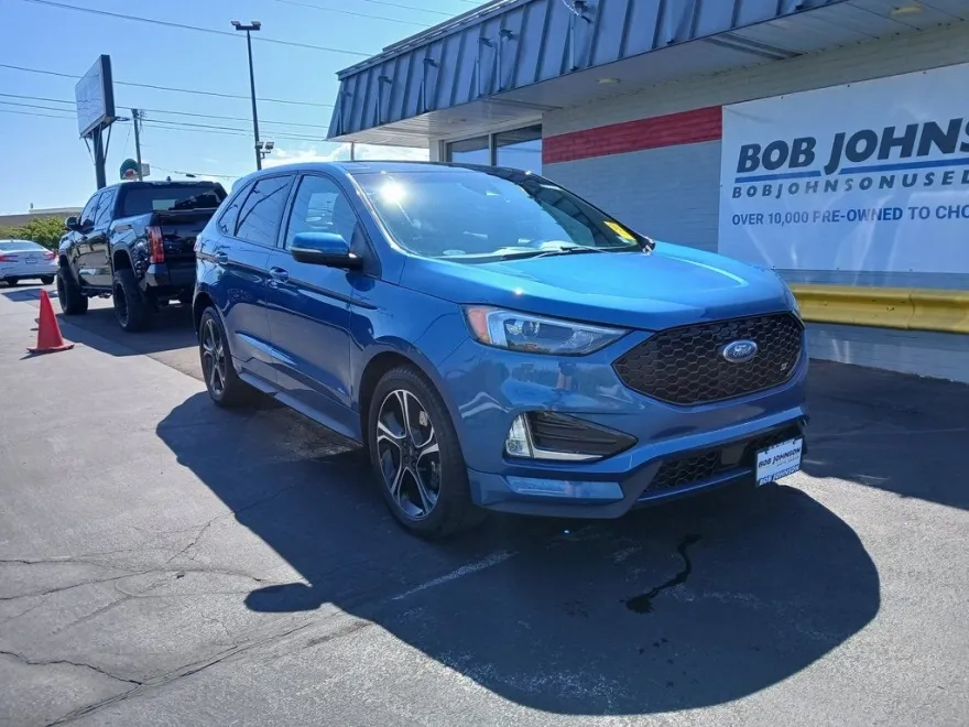 2019 Ford Edge ST photo 1