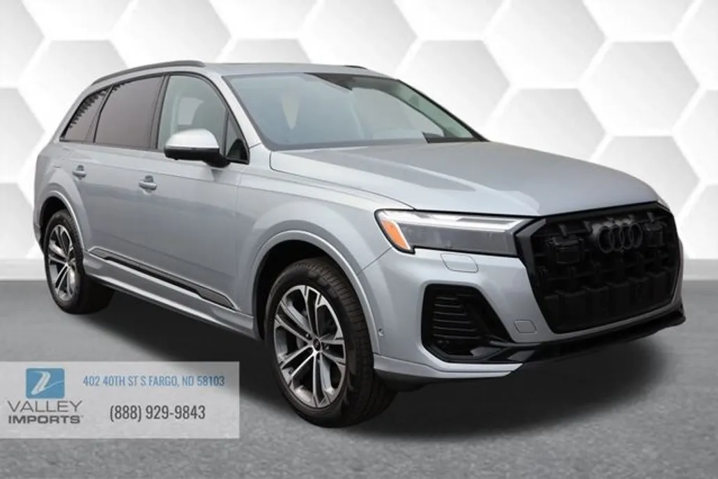 2025 Audi Q7 45 Premium Plus photo 1