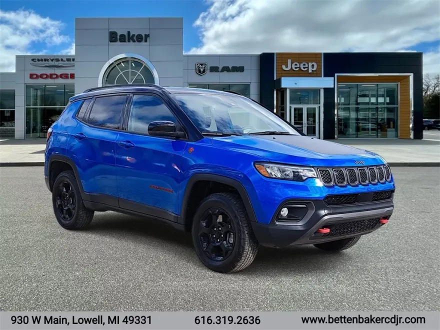 2023 Jeep Compass Trailhawk photo 1