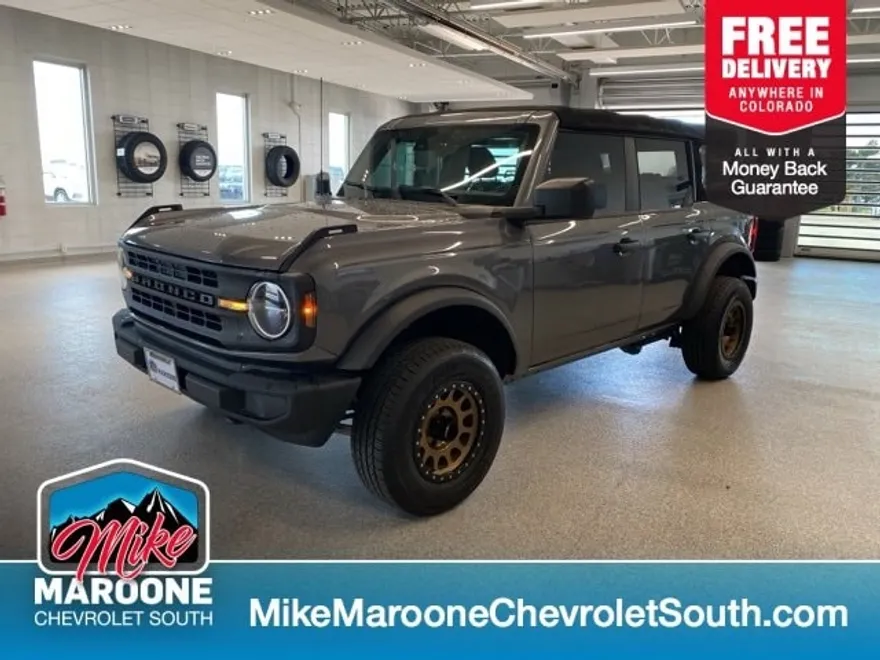 2022 Ford Bronco Base photo 1