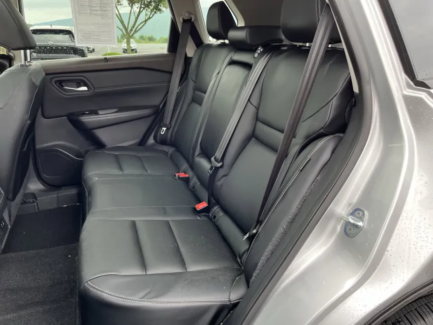 2022 Nissan Rogue AWD SL photo 1