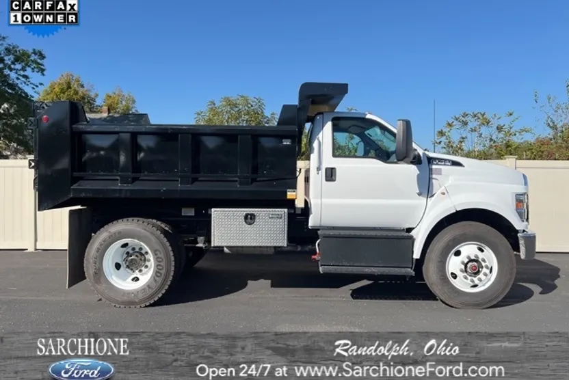 2024 Ford F-750 photo 1