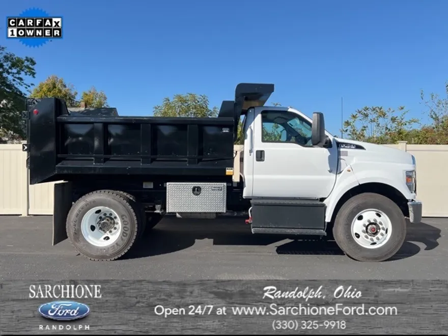 2024 Ford F-750 photo 1