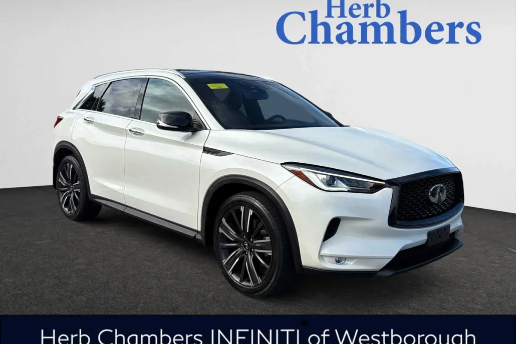 2022 Infiniti QX50 Luxe photo 1