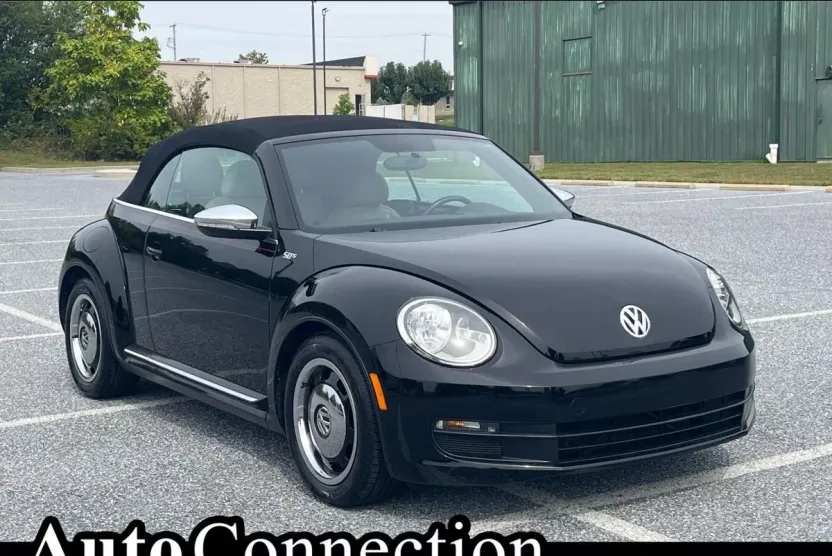 2013 Volkswagen Beetle 2.5L photo 1