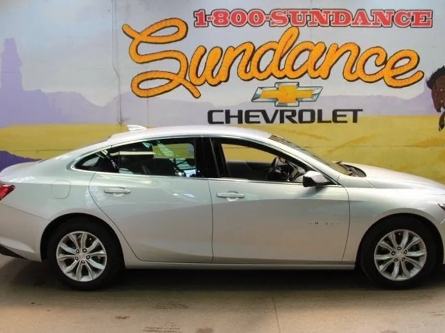 2022 Chevrolet Malibu 1LT photo 1