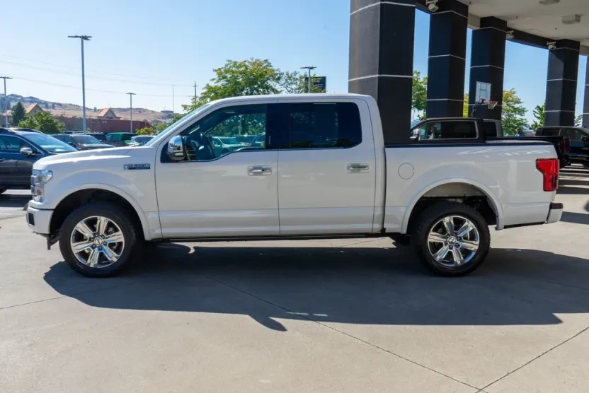 2018 Ford F-150 Platinum photo 1