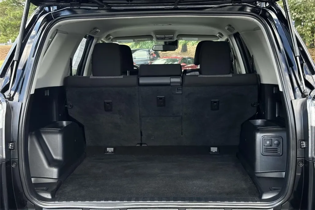 2024 Toyota 4Runner SR5 photo 1