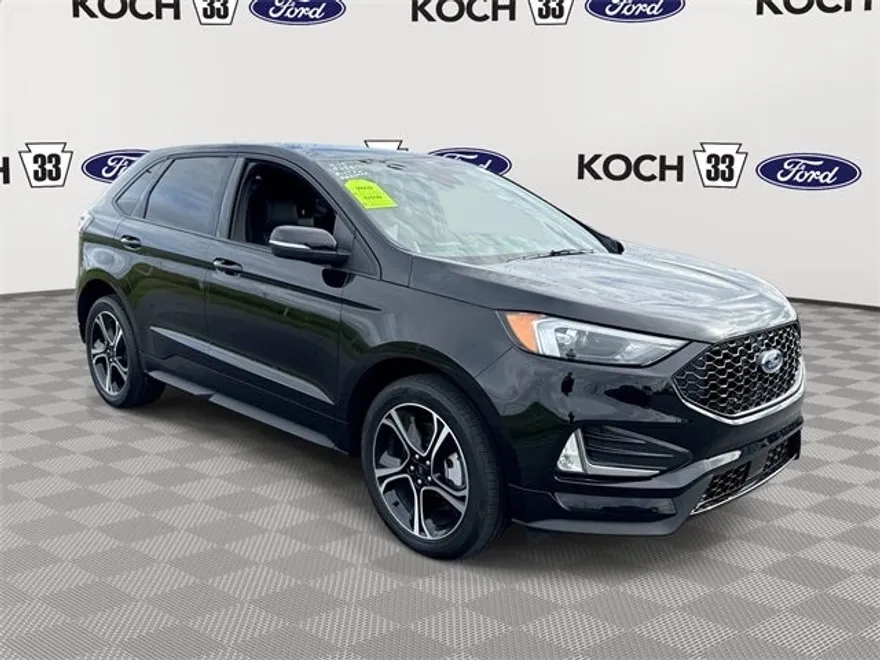 2024 Ford Edge ST photo 1