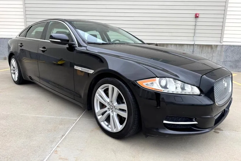 2013 Jaguar XJ XJL Portfolio photo 1