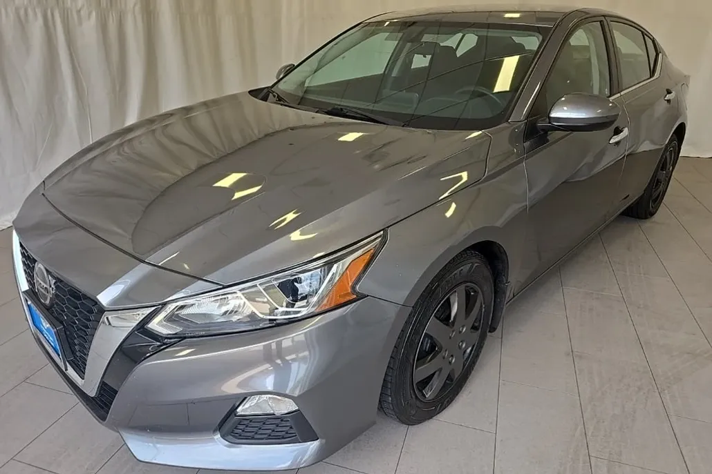 2020 Nissan Altima 2.5 S photo 1