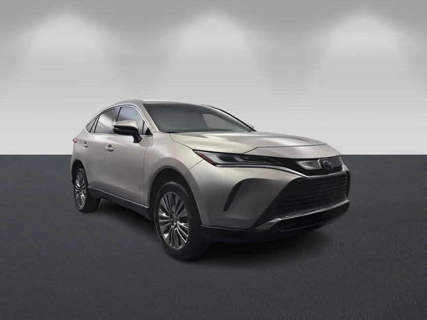 2022 Toyota Venza XLE photo 1