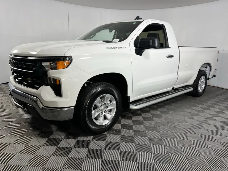 2024 Chevrolet Silverado 1500 photo 1