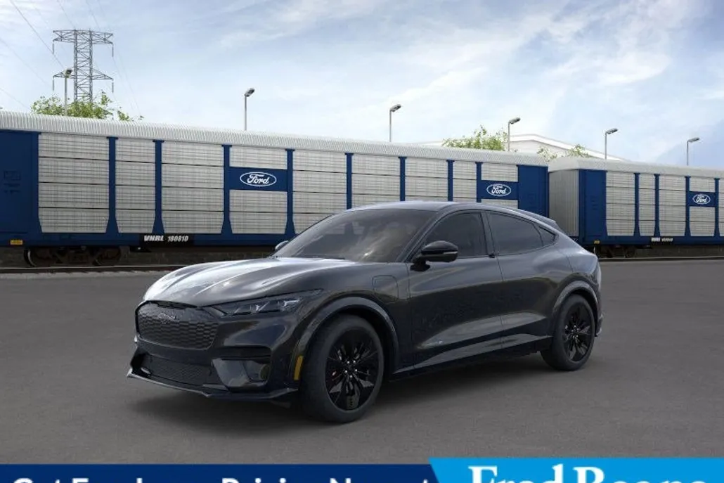 2025 Ford Mustang Mach-E GT photo 1