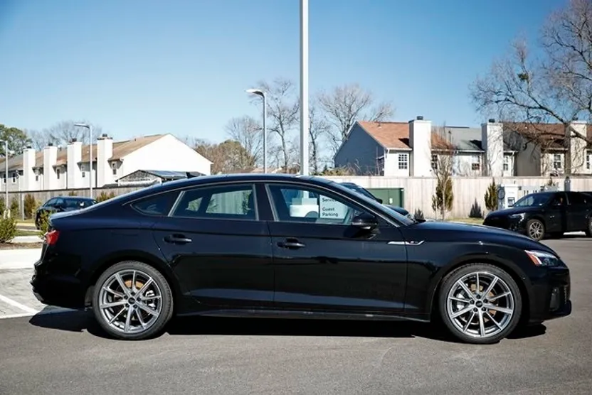 2025 Audi A5 45 S line Premium photo 1
