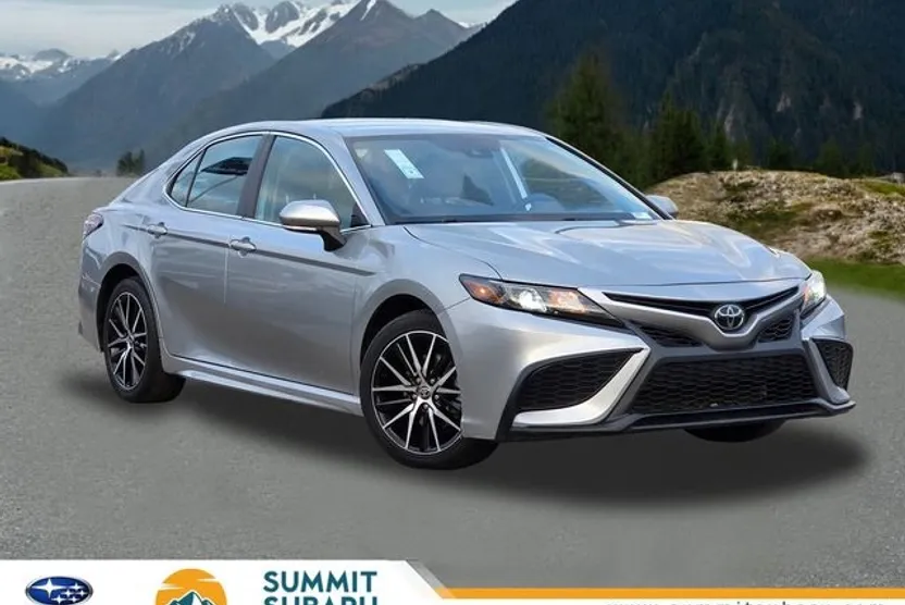 2023 Toyota Camry SE photo 1