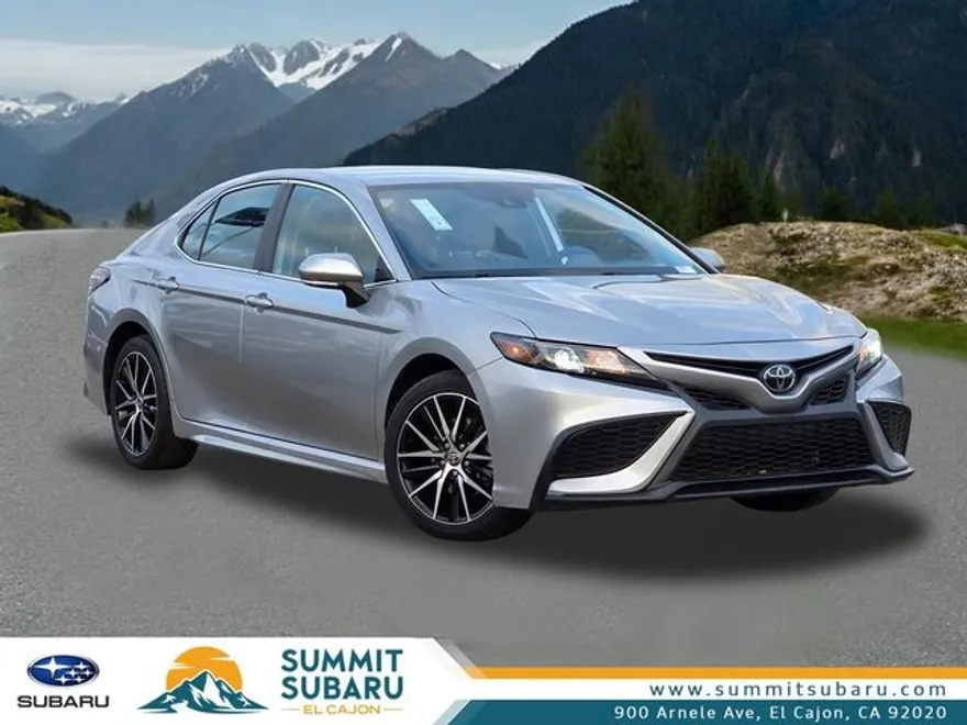 2023 Toyota Camry SE photo 1