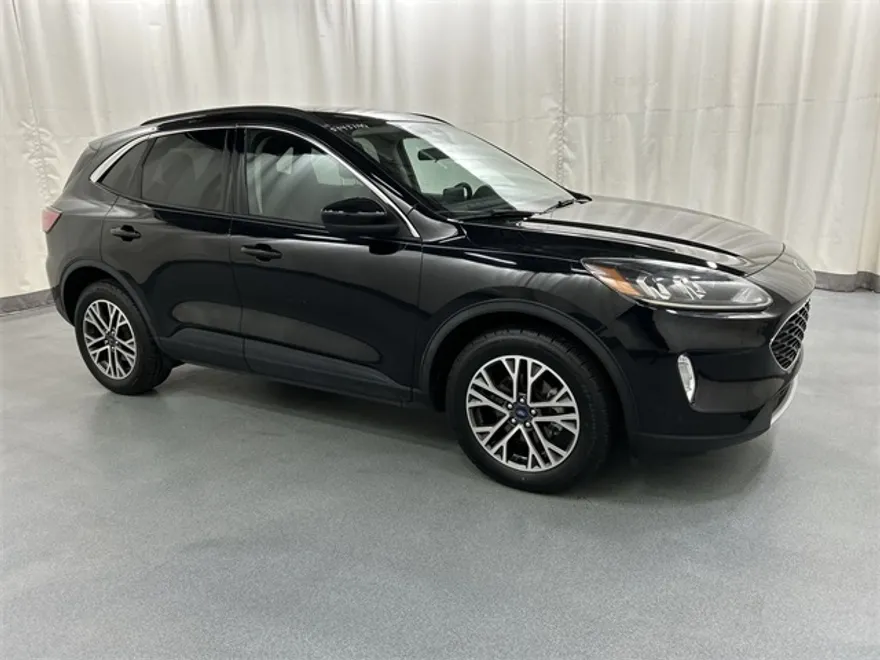 2020 Ford Escape SEL photo 1