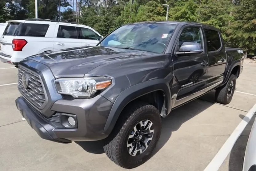 2021 Toyota Tacoma TRD Off-Road photo 1
