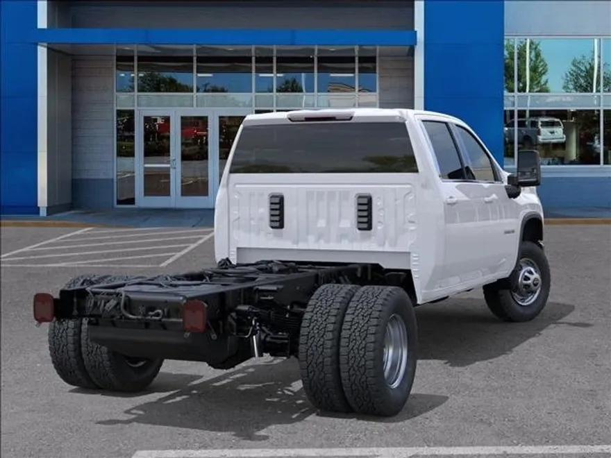 2025 Chevrolet Silverado 3500HD Work Truck photo 1
