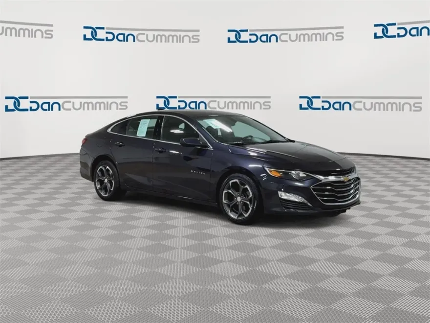 2022 Chevrolet Malibu 1LT photo 1