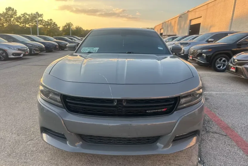 2018 Dodge Charger SXT Plus photo 1