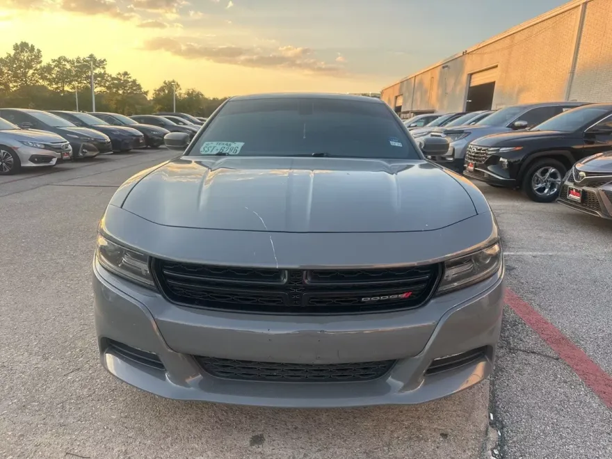 2018 Dodge Charger SXT Plus photo 1