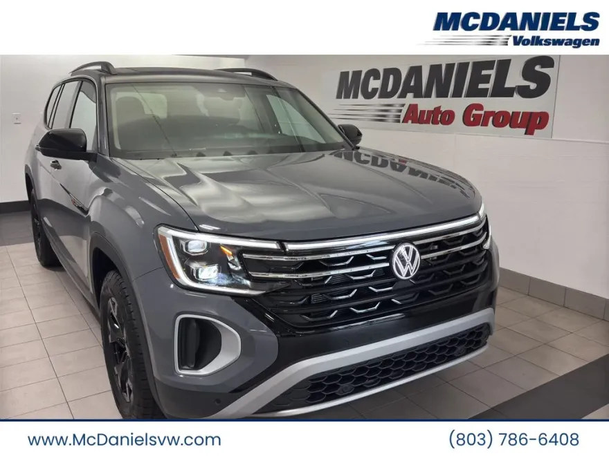 2025 Volkswagen Atlas Peak Edition SE photo 1