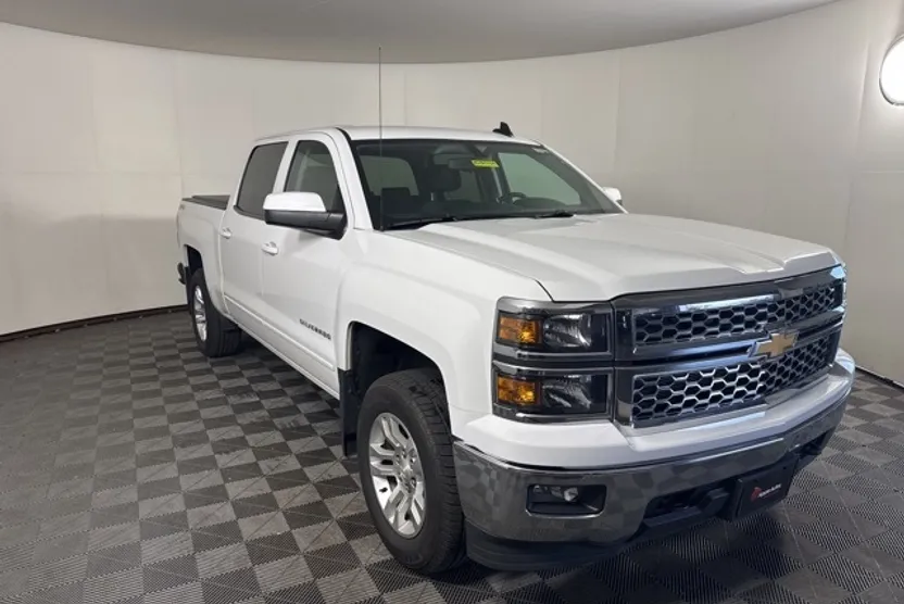 2015 Chevrolet Silverado 1500 LT photo 1