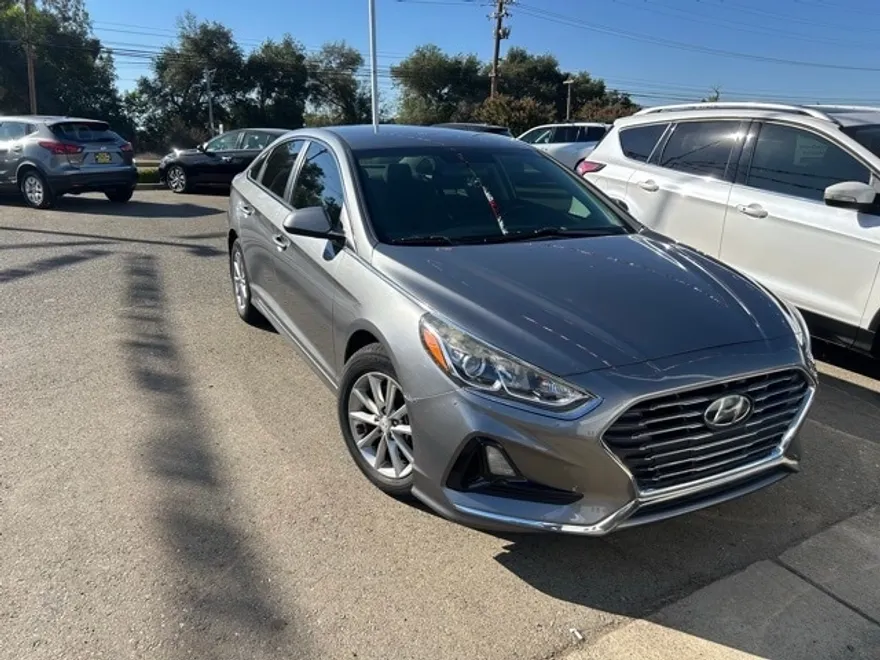 2018 Hyundai Sonata SE photo 1