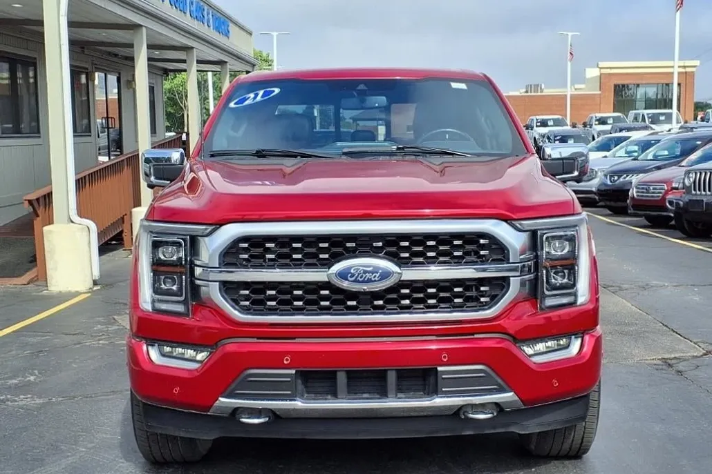 2021 Ford F-150 Platinum photo 1