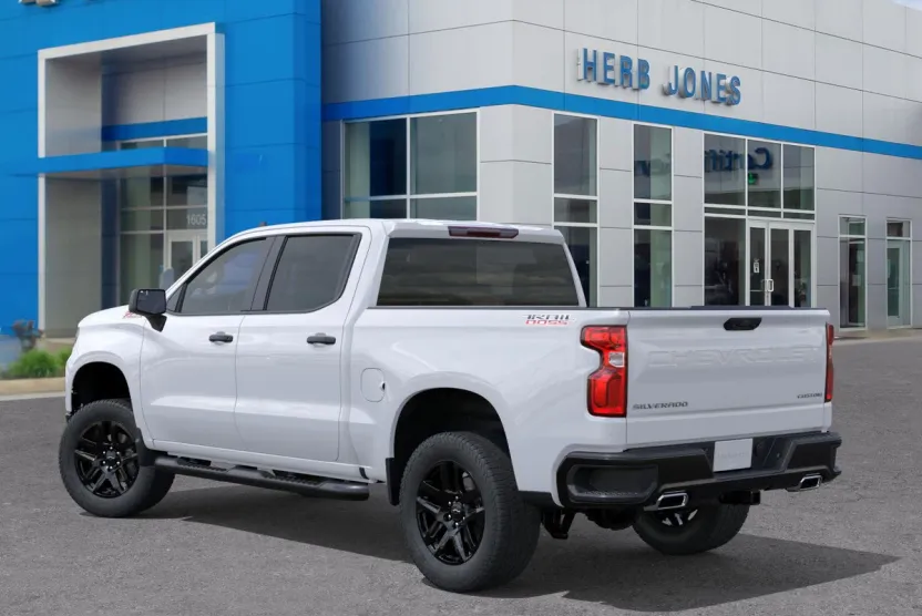2026 Chevrolet Silverado 1500 Custom Trail Boss photo 1