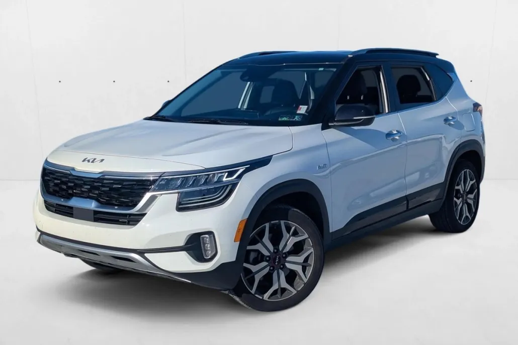 2023 Kia Seltos SX photo 1