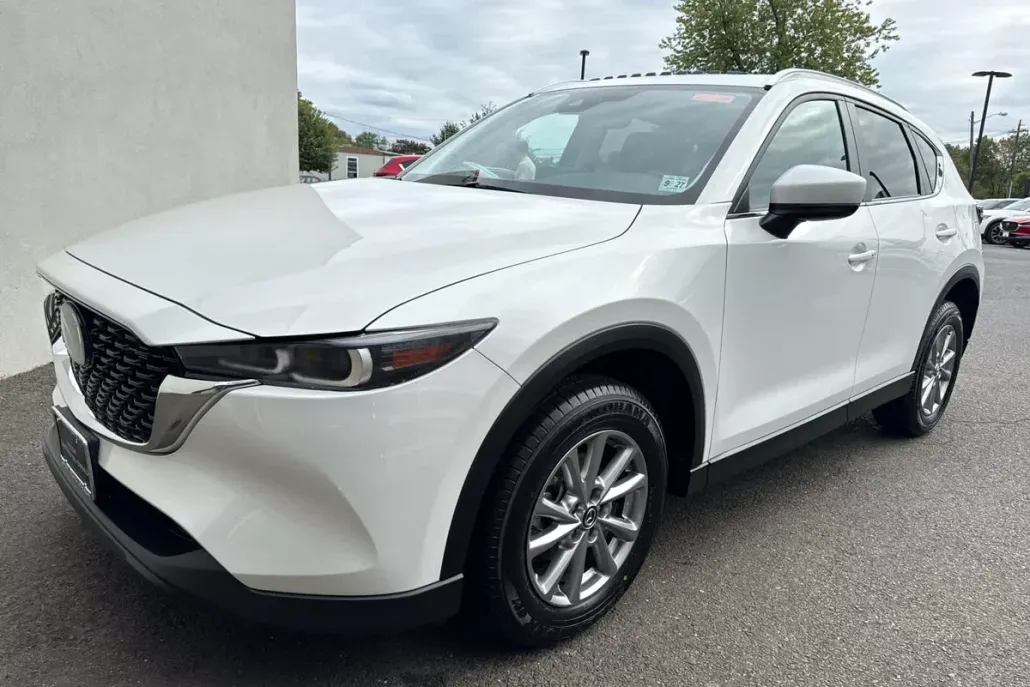 2023 Mazda CX-5 2.5 S Preferred photo 1