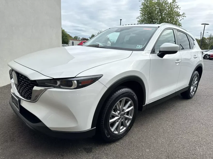 2023 Mazda CX-5 2.5 S Preferred photo 1