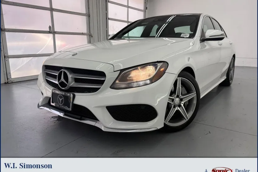 2017 Mercedes Benz C 300 Sedan photo 1