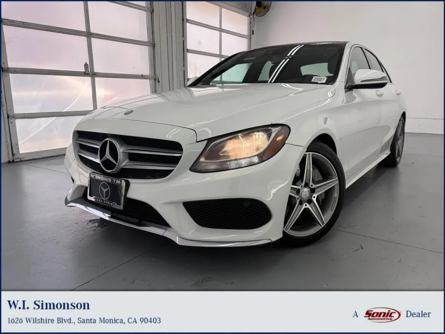 2017 Mercedes Benz C 300 Sedan photo 1