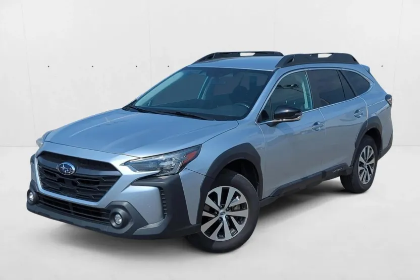 2023 Subaru Outback Premium photo 1