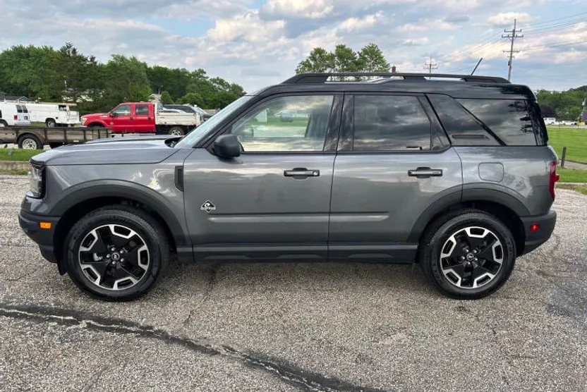 2021 Ford Bronco Sport Outer Banks photo 1
