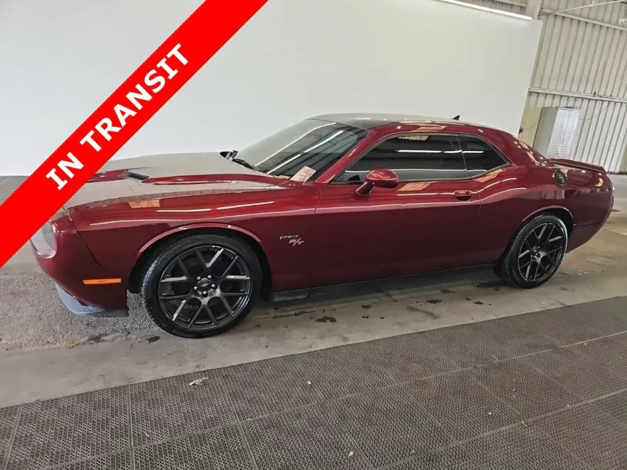 2017 Dodge Challenger Plus photo 1