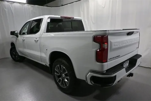 2023 Chevrolet Silverado 1500 RST photo 3