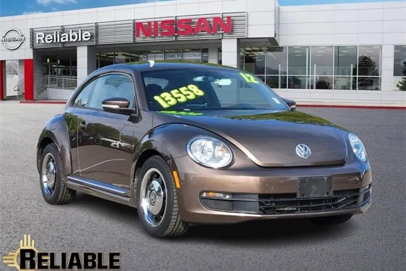 2012 Volkswagen Beetle 2.5L photo 1