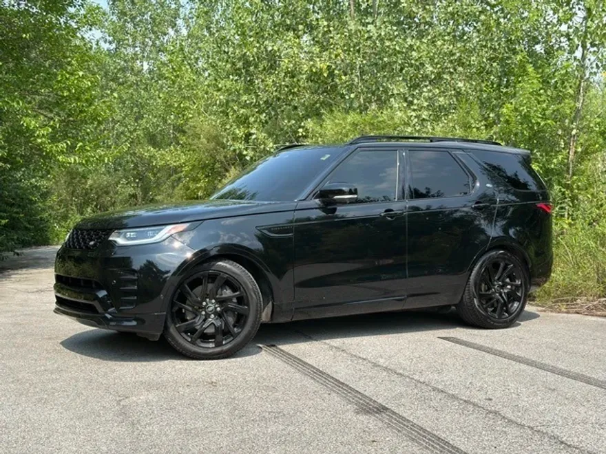 2024 Land Rover Discovery SE photo 1